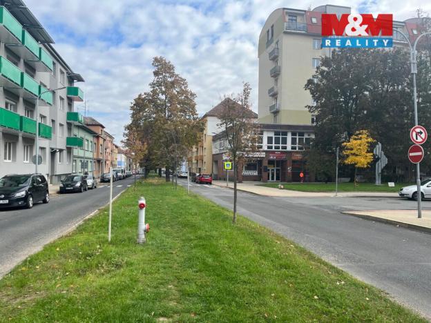 Prodej bytu 1+kk, Louny, Fűgnerova, 32 m2