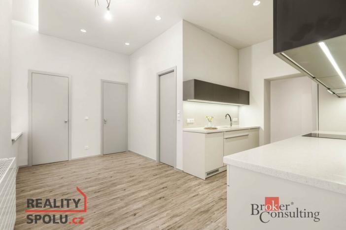 Prodej bytu 3+1, Liberec - Liberec I-Staré Město, U Náspu, 107 m2