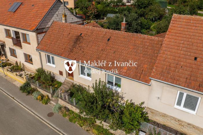 Prodej rodinného domu, Hluboké, 107 m2