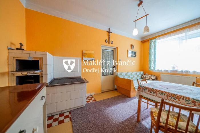 Prodej rodinného domu, Hluboké, 107 m2