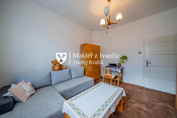 Prodej rodinného domu, Hluboké, 107 m2