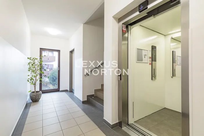 Pronájem bytu 2+kk, Praha - Letňany, Nepomuckých, 55 m2