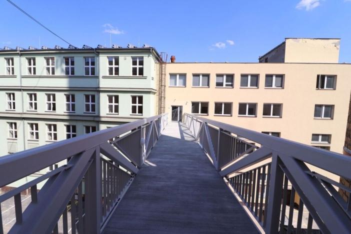 Pronájem bytu 2+kk, Praha - Smíchov, Křížová, 38 m2