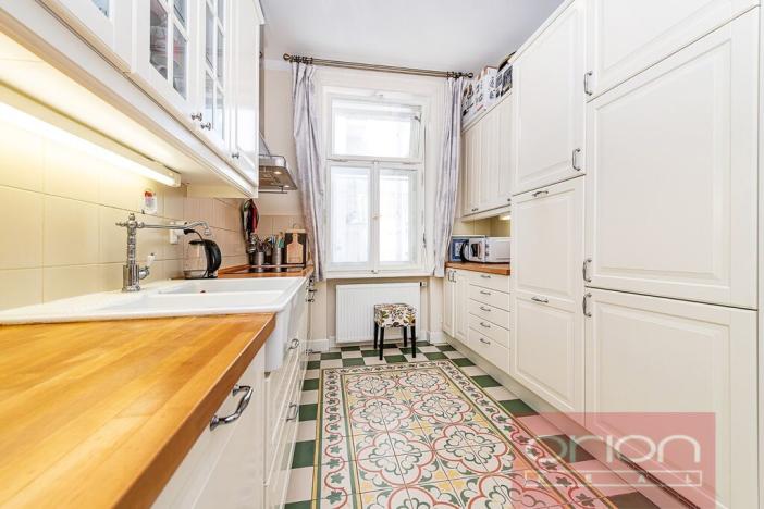 Prodej bytu 3+1, Praha - Smíchov, Zborovská, 89 m2