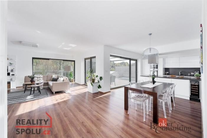 Prodej rodinného domu, Velké Popovice, U Školky, 190 m2