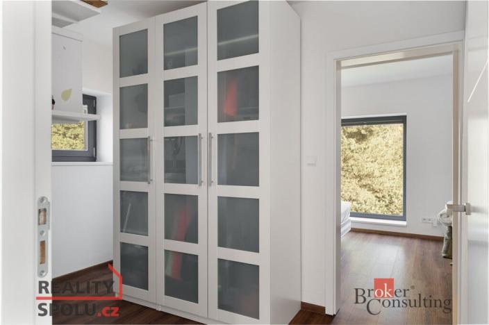 Prodej rodinného domu, Velké Popovice, U Školky, 190 m2