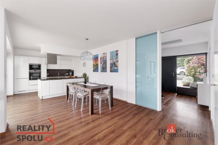 Prodej rodinného domu, Velké Popovice, U Školky, 190 m2