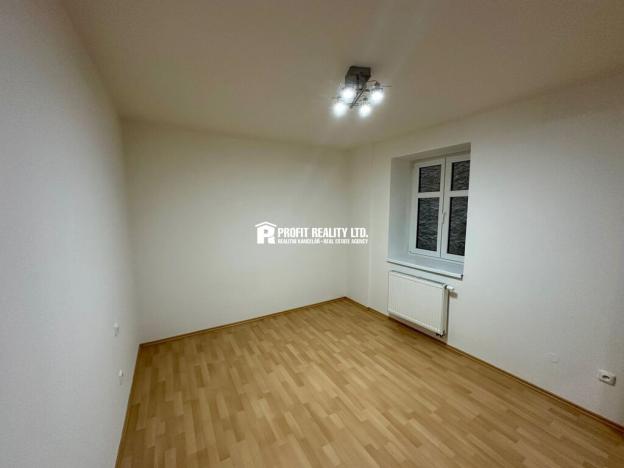 Pronájem bytu 2+kk, Beroun, Seydlovo nám., 85 m2
