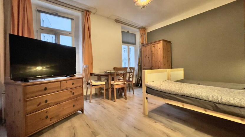 Pronájem bytu 1+kk, Praha - Vršovice, Donská, 25 m2