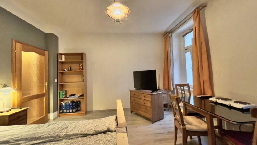 Pronájem bytu 1+kk, Praha - Vršovice, Donská, 25 m2