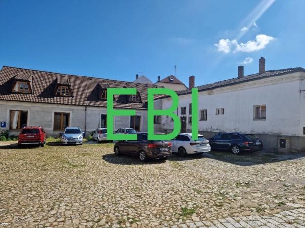 Prodej komerční nemovitosti, Jindřichův Hradec - Jindřichův Hradec II, Kmentova, 1773 m2