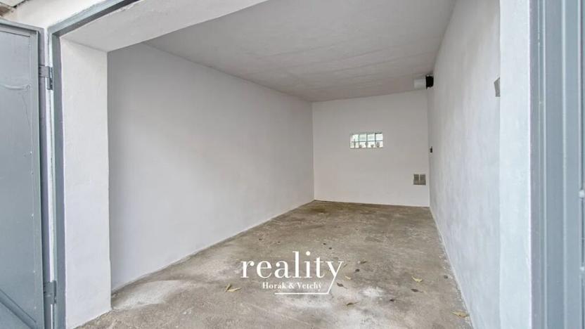 Pronájem garáže, Znojmo, Sokolovská, 18 m2