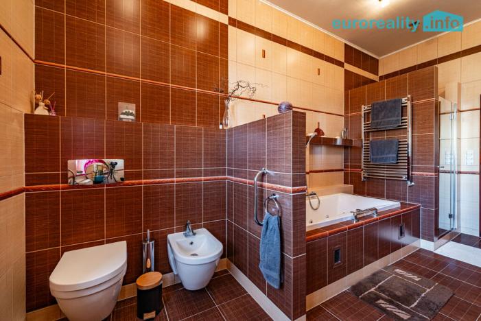 Prodej rodinného domu, Chodová Planá, Pivovarská, 274 m2