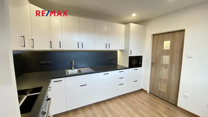 Pronájem bytu 3+1, Sobotín, 75 m2