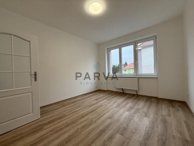 Pronájem bytu 2+1, Hrádek, 1. máje, 56 m2