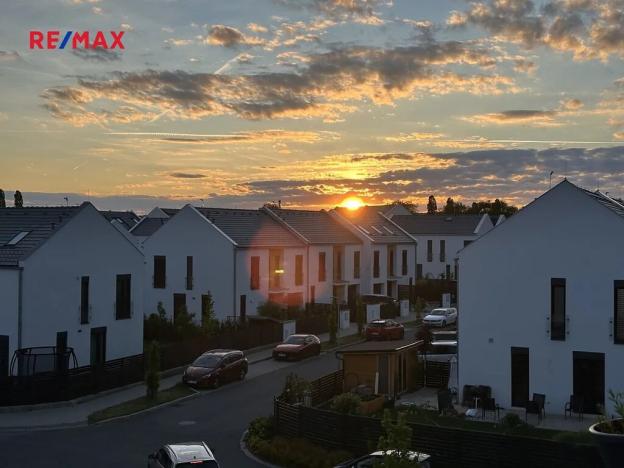 Pronájem garážového stání, Jinočany, Emy Destinové, 15 m2