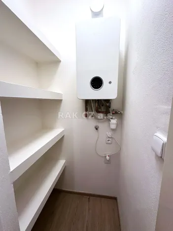 Pronájem bytu 3+1, Praha - Malá Strana, Plaská, 91 m2