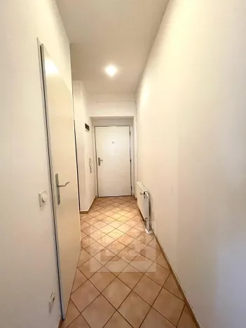 Pronájem bytu 2+kk, Praha - Holešovice, Umělecká, 58 m2