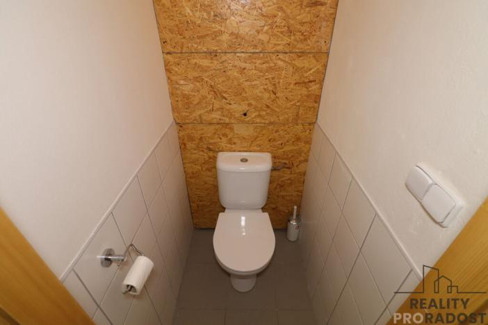 Pronájem bytu 3+1, Brno, Krymská, 75 m2