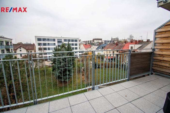 Pronájem bytu 1+kk, Hradec Králové, V Koutech, 37 m2