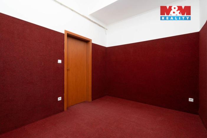 Prodej obchodního prostoru, Praha, Trnkovo náměstí, 324 m2