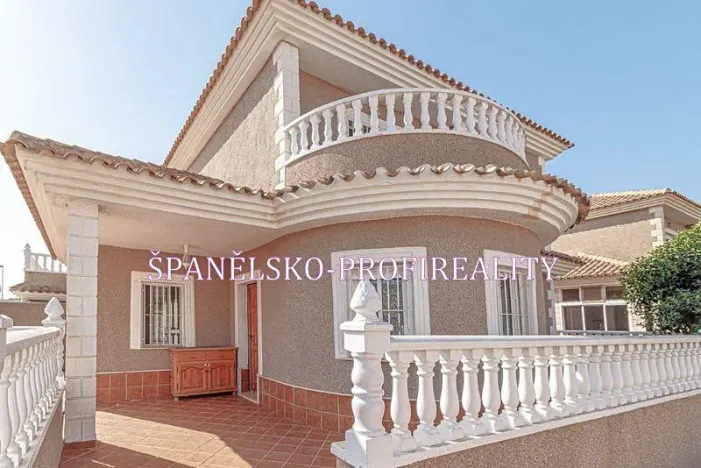Prodej vily, Torrevieja, Španělsko, 116 m2