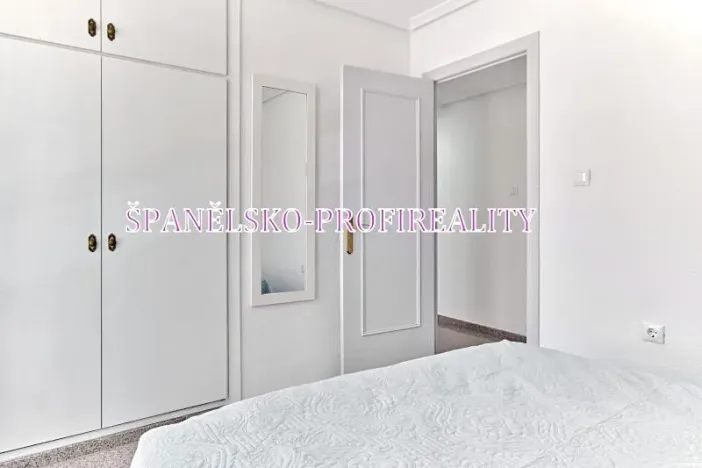 Prodej bytu 3+1, Torrevieja, Španělsko, 100 m2