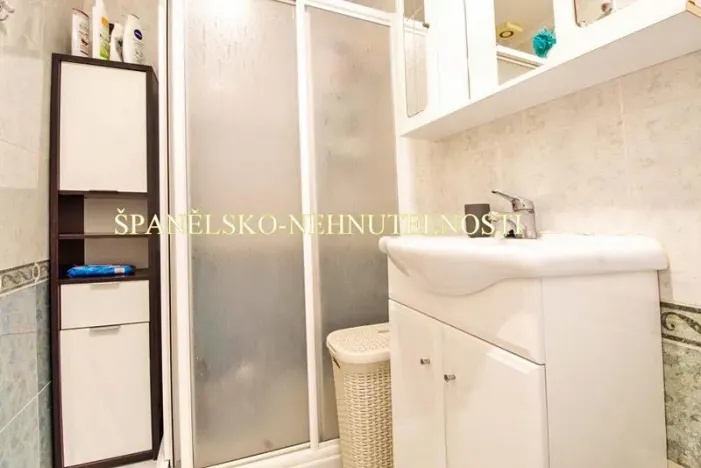 Prodej bytu 4+kk, Torrevieja, Španělsko, 61 m2