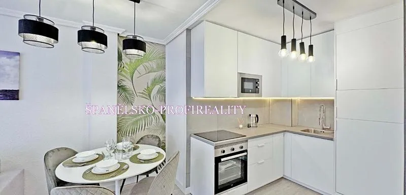 Prodej bytu 3+kk, Torrevieja, Španělsko, 75 m2