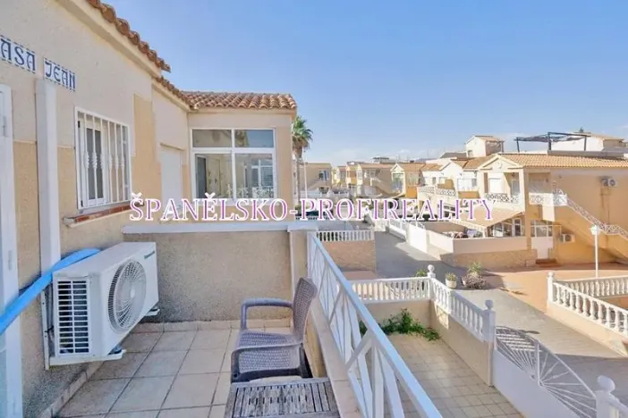 Prodej bytu 3+1, Torrevieja, Španělsko, 75 m2