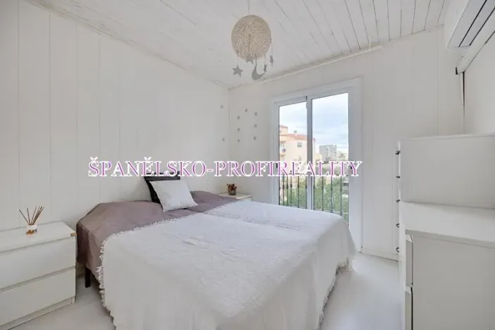 Prodej bytu 4+kk, Torrevieja, Španělsko, 79 m2