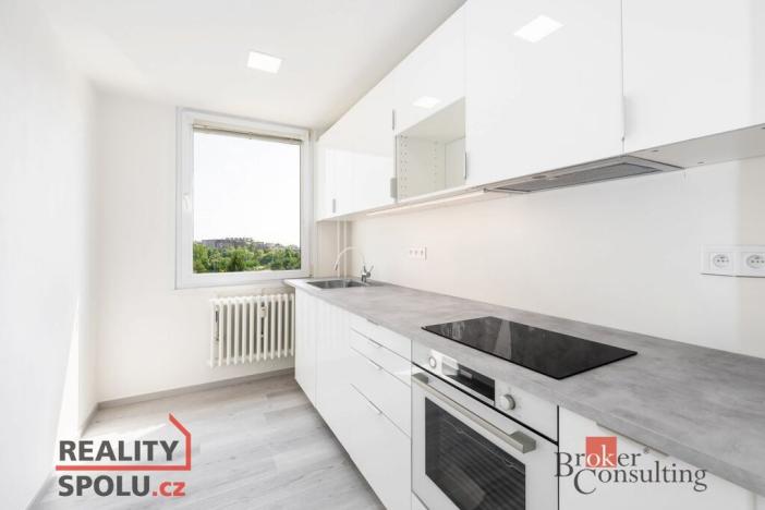 Pronájem bytu 3+1, Praha - Troja, Glowackého, 76 m2