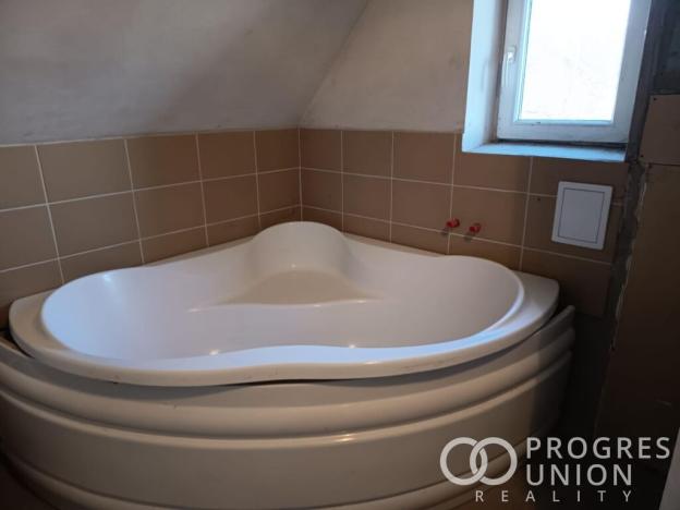 Prodej rodinného domu, Valašské Meziříčí - Krásno nad Bečvou, 245 m2