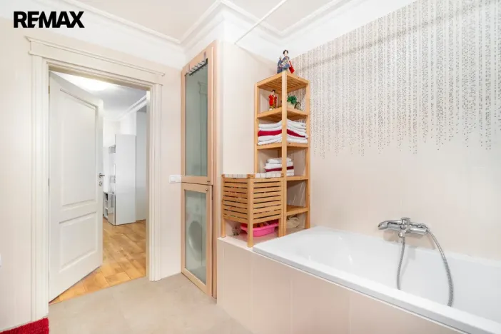 Pronájem bytu 3+kk, Karlovy Vary, Moskevská, 75 m2