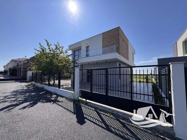 Prodej rodinného domu, Pomorie, Bulharsko, 196 m2