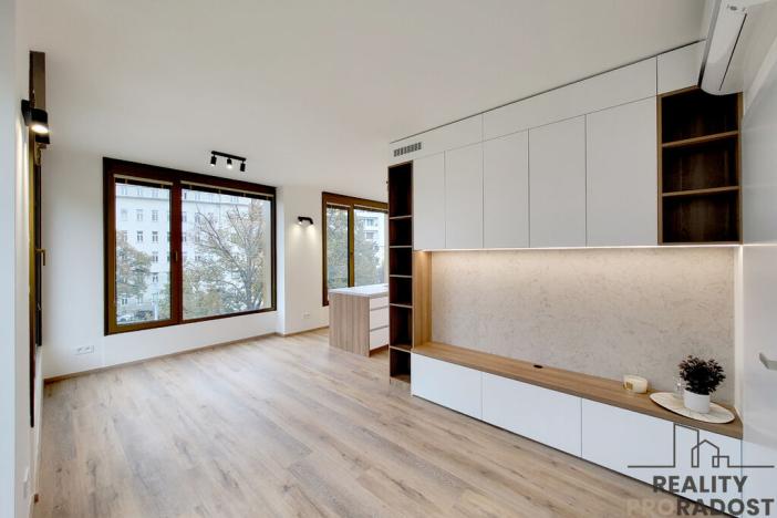 Pronájem bytu 2+kk, Brno - Veveří, Slovákova, 54 m2