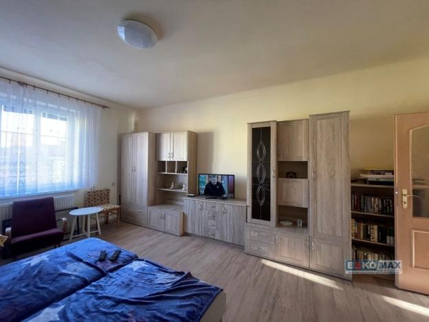 Pronájem bytu 1+1, Břeclav, Riegrova, 45 m2