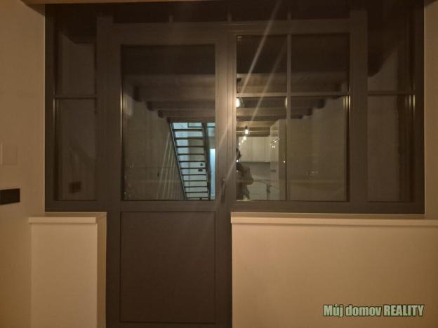 Pronájem bytu 3+kk, Praha - Vysočany, Kolbenova, 66 m2