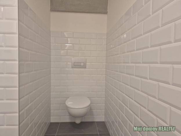 Pronájem bytu 3+kk, Praha - Vysočany, Kolbenova, 66 m2