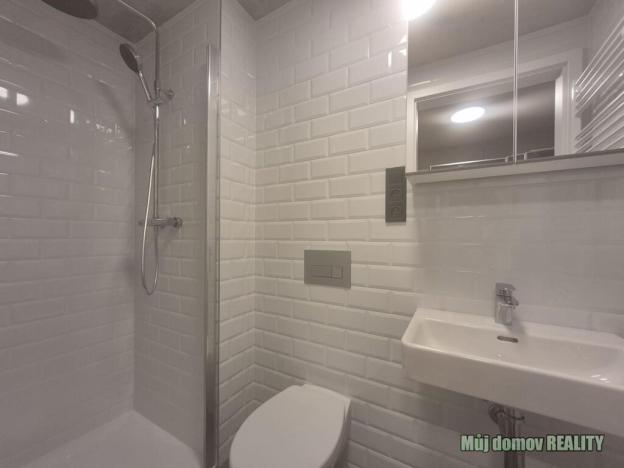 Pronájem bytu 3+kk, Praha - Vysočany, Kolbenova, 66 m2