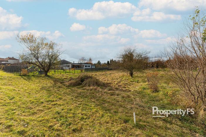 Prodej pozemku, Knínice, 746 m2