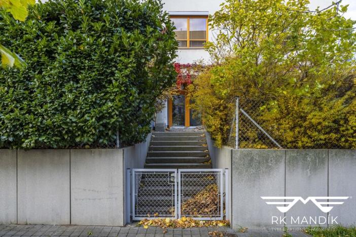 Prodej obchodního prostoru, Odolena Voda, K Cukrovaru, 90 m2