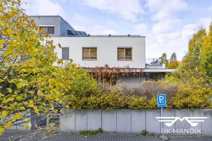 Prodej obchodního prostoru, Odolena Voda, K Cukrovaru, 90 m2