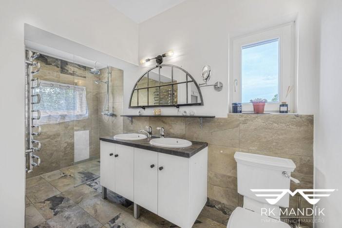 Prodej rodinného domu, Mníšek pod Brdy, U nádraží, 164 m2