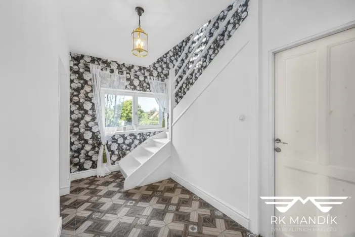 Prodej rodinného domu, Mníšek pod Brdy, U nádraží, 164 m2