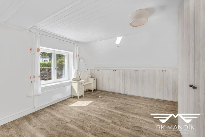 Prodej rodinného domu, Mníšek pod Brdy, U nádraží, 164 m2