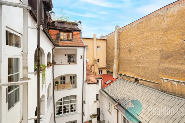 Prodej atypického bytu, Praha, Malostranské náměstí, 270 m2