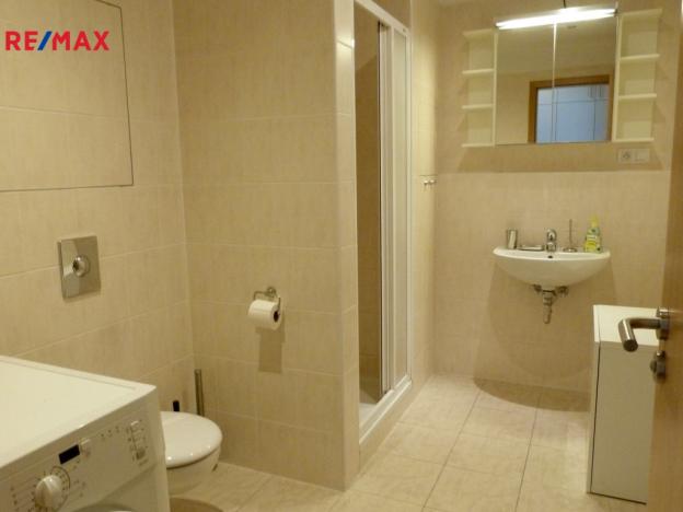 Pronájem bytu 1+kk, Praha - Vinohrady, Korunní, 42 m2