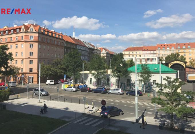 Pronájem bytu 1+kk, Praha - Vinohrady, Korunní, 42 m2