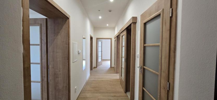 Pronájem bytu 3+1, Ústí nad Labem, Všebořická, 97 m2